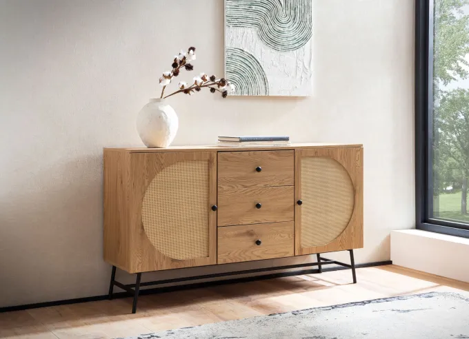 Sideboard in Eiche Dekor 140 cm Kommode mit 2 Türen & 3 Schubladen aus Wiener Rattan Geflecht Design